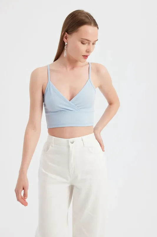 Sleeveless V-Neck Basic Top
