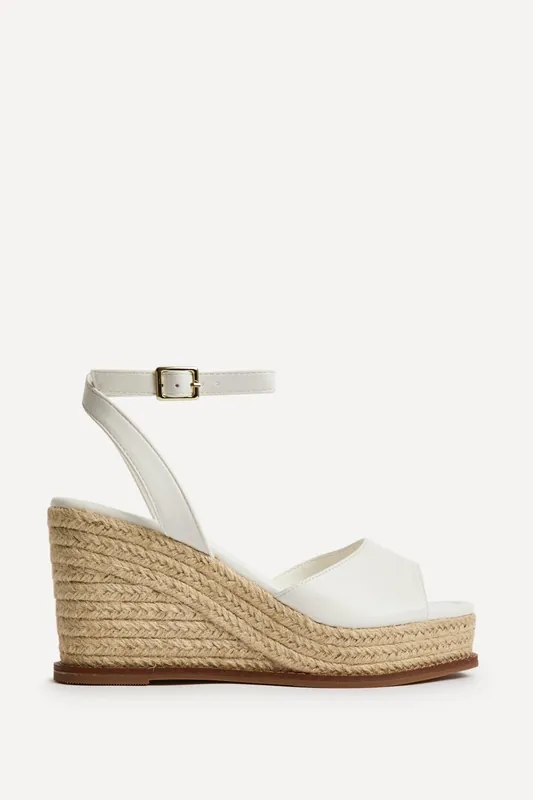 Scene White Wedge Sandals - Linzi