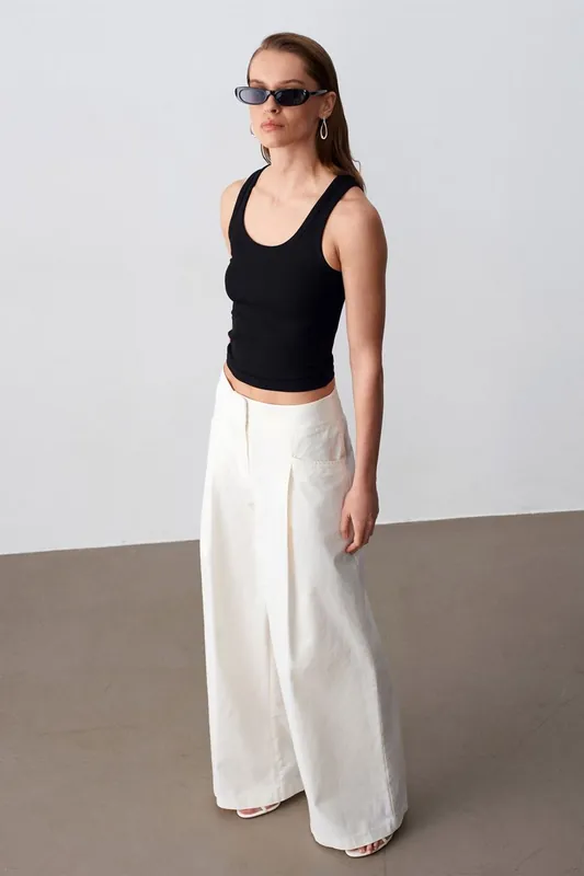 Women's High-Waist Wide-Leg Pleated Trousers