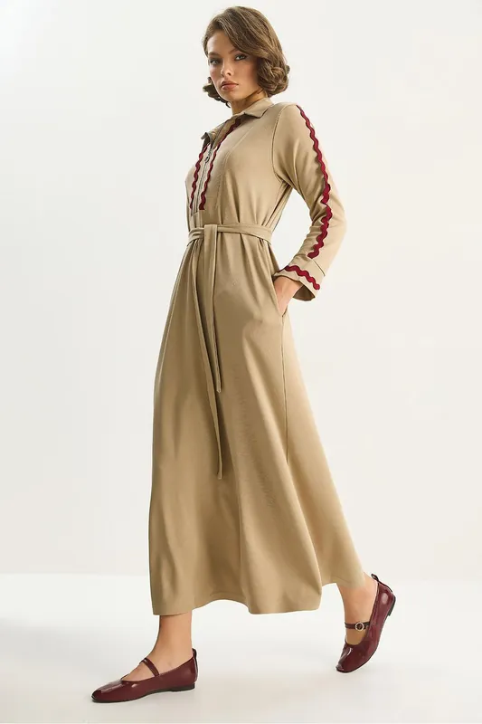 Buttoned A-Form Fit Midi Dress with Binding Detail