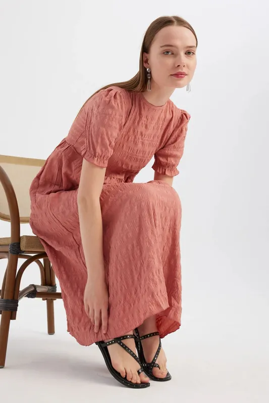 Solid Crew Neck Balloon Sleeve Midi Dress - Hiccup