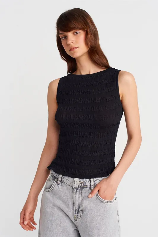 Fitted Ribbed Sleeveless Boat Neck Blouse - Dilvin