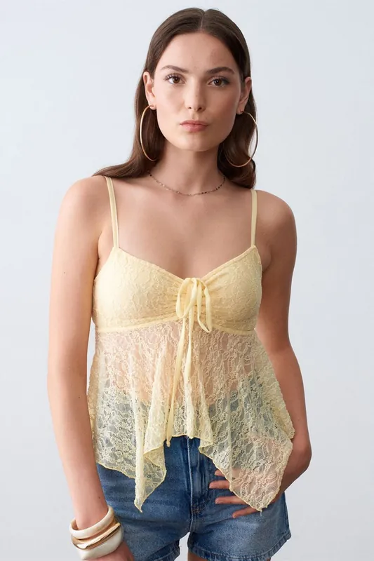 Lace Tie-front Sleeveless Blouse