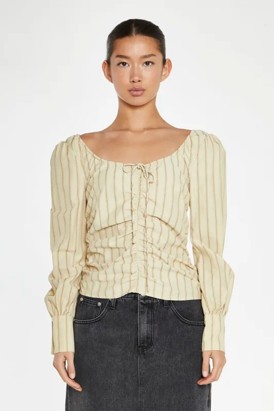 Gathered-Front Top