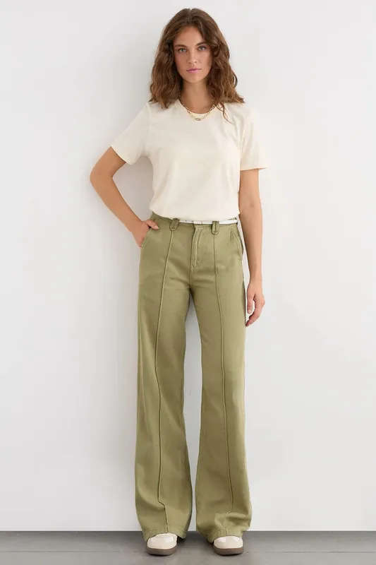 Mid-Rise Wide-Leg Pants with Pintuck Detail