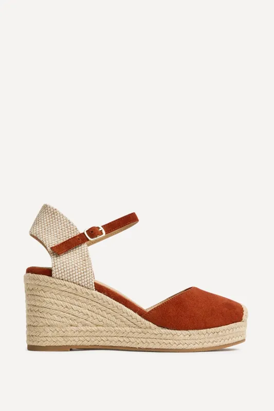 Present Rust Closed Toe Wedges - Linzi
