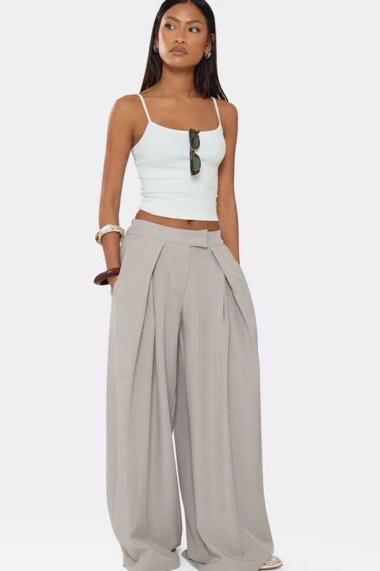 Wide Leg Hook And Eye Pleated Mid Rise Trousers - EGO