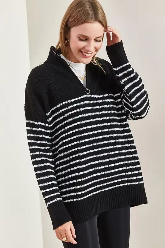 Striped Zipper Collar Relaxed Fit Sweater - Bianco Lucci
