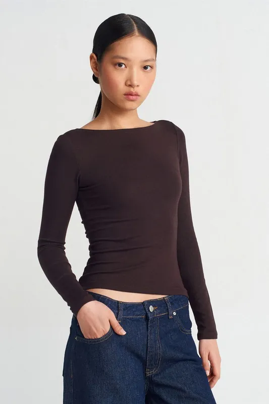 Women’s Slim-fit Boat Neck Long-sleeve Blouse
