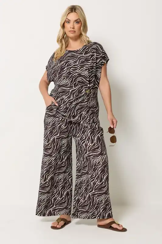Zebra Grown On Sleeve Top - Yours