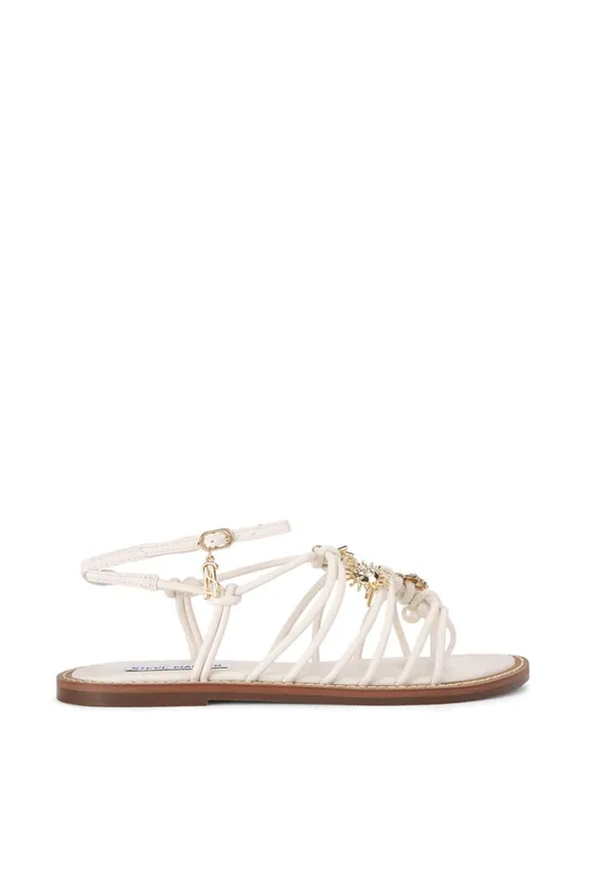 La Charmer White' Sandals - STEVE MADDEN