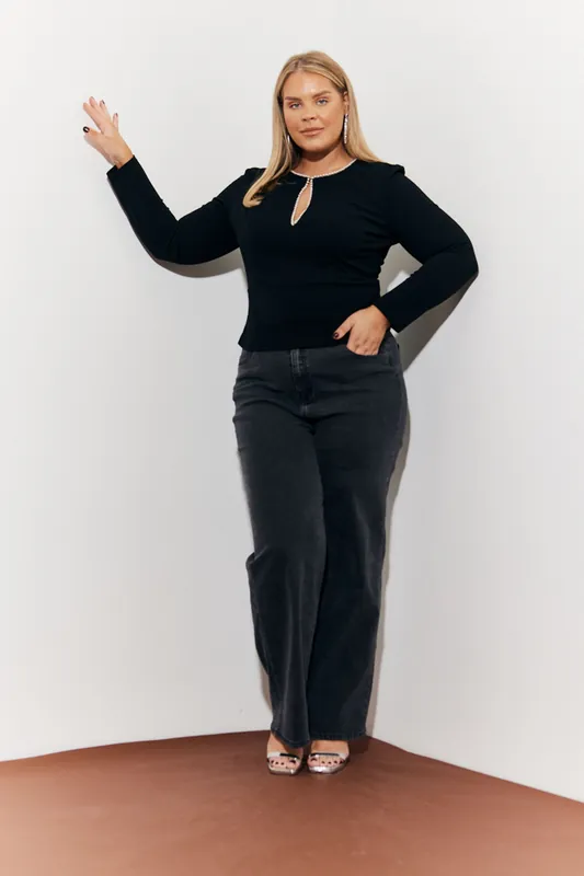 Black Pearl Trim Top with Cut Out - In The Style