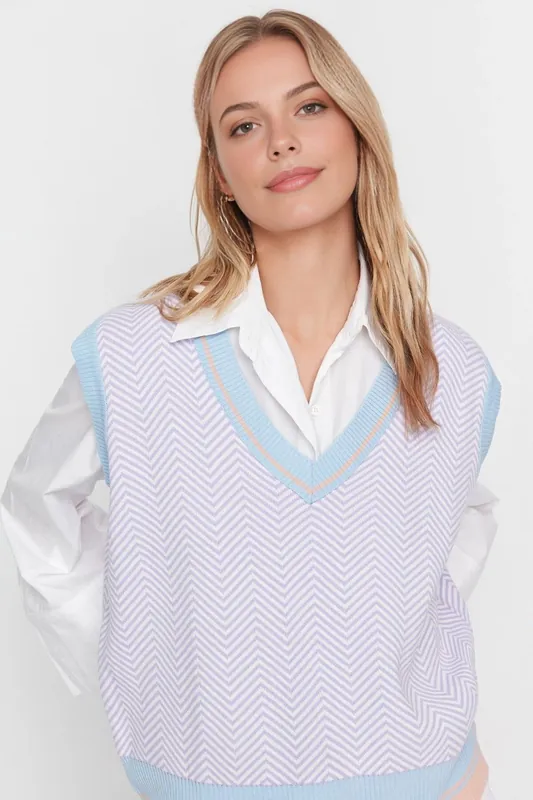 Geo Pattern V-Neck Knit Sweater Vest