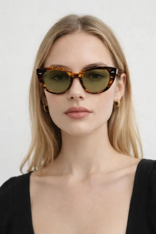 Round Stripe Cat Eye Sunglasses - SVNX
