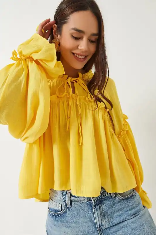 Blouse with Bow Tie - Bianco Lucci