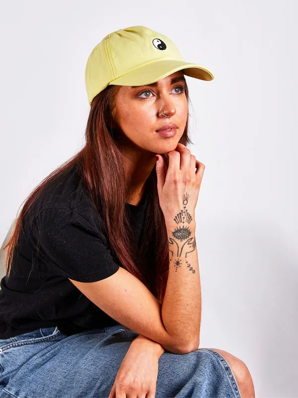 Cotton Baseball Cap With 'Ying Yang' Embroidery In Lemon Yellow - SVNX