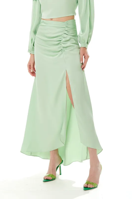 Maxi skirt with a slit in mint green - Liquorish