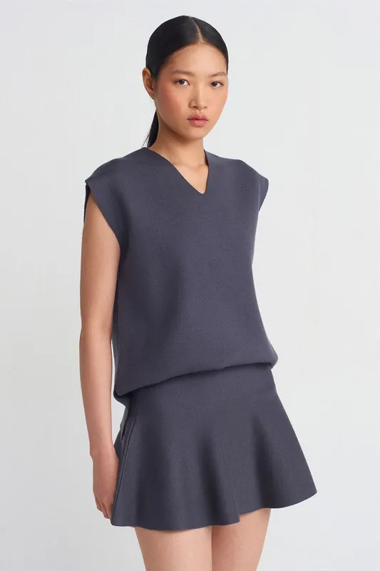 Women's Ribbed V-Neck Sweater Vest