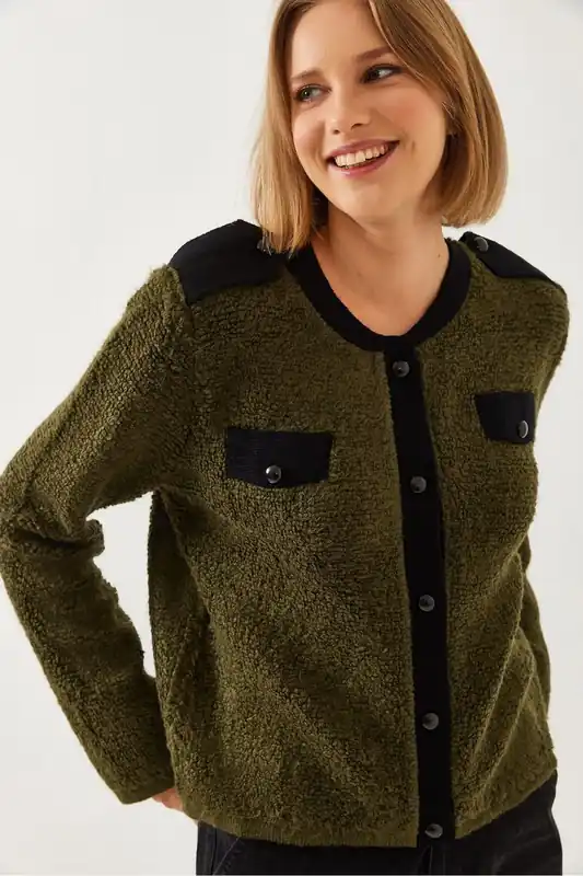 Ribbed Knit Cardigan with Button Closure and Pockets - Bianco Lucci
