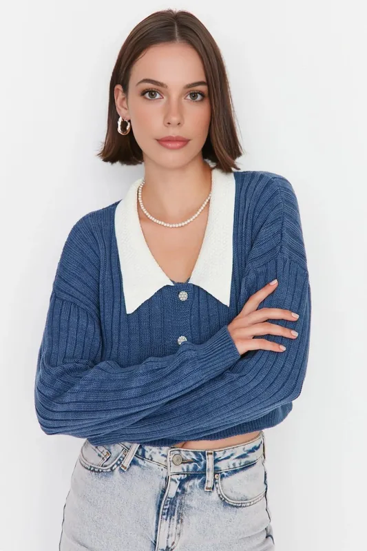 Cropped Rib Knit Cardigan Collar-Detail