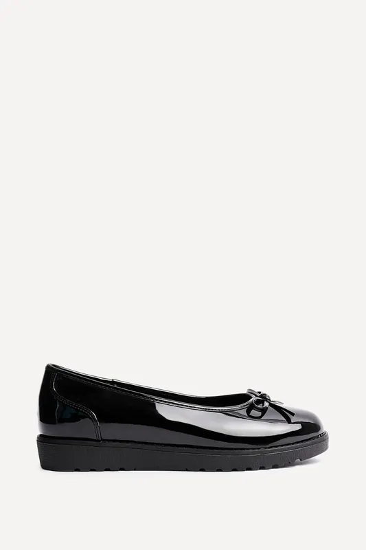 Wendi Wide Fit Black Patent Pump - Linzi
