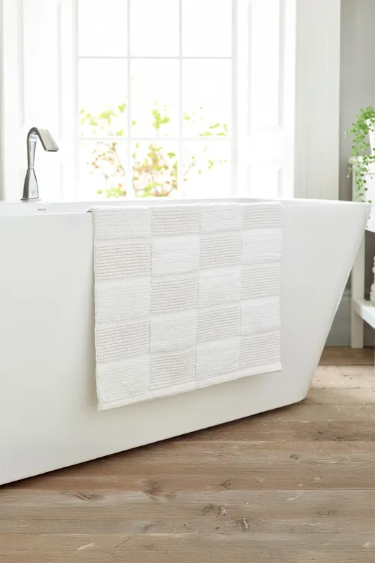 Egyptian Spa 1600gsm Cotton Bath Mat – Ultra Plush, Absorbent, Luxury Spa Feel – 55x85cm - The Lyndon Company