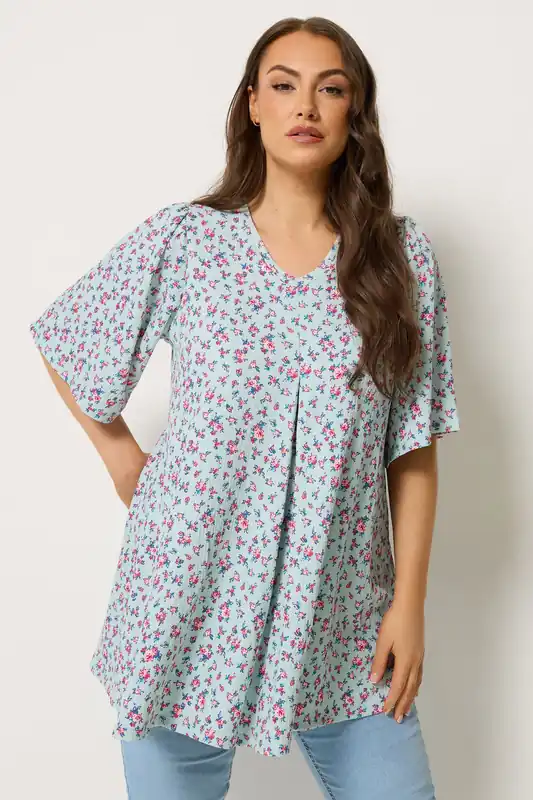 Floral Textured Pleat Front Top - Yours