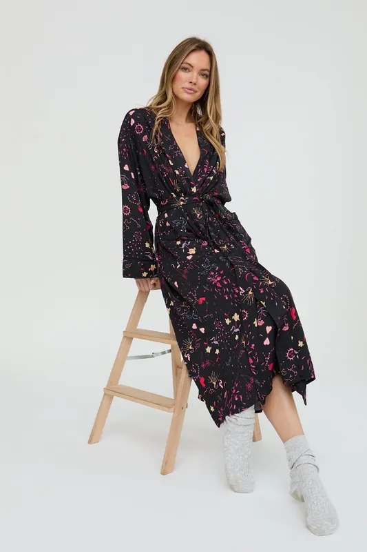 Corina Kimono Style Love Letter Print Robe In Black - Lily and Lionel