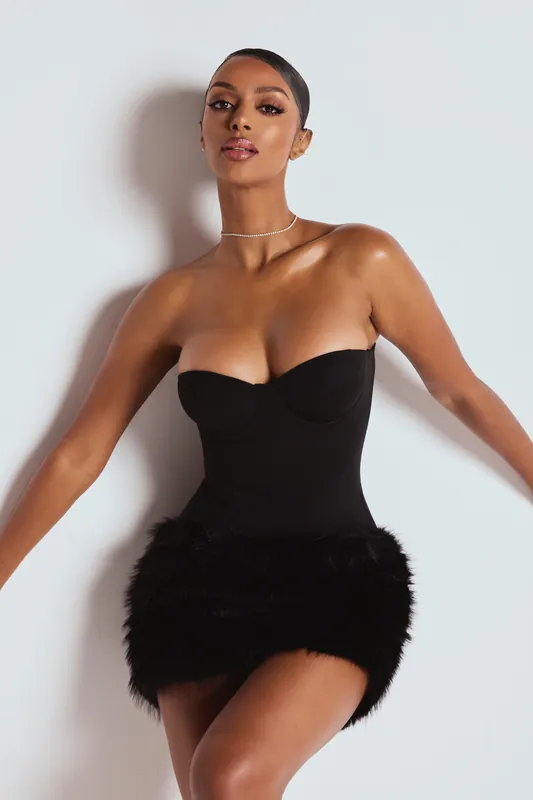 The Black Sculpting Bodysuit - LEMONLUNAR