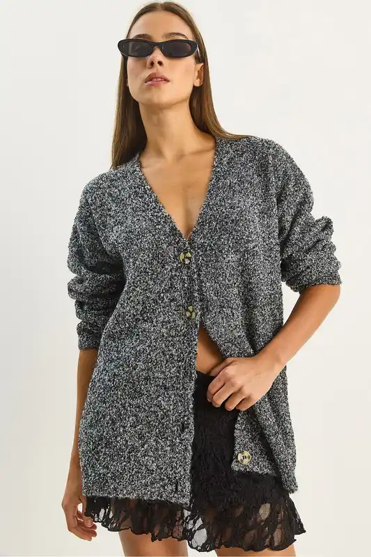 Textured V-neck Buttoned Cardigan