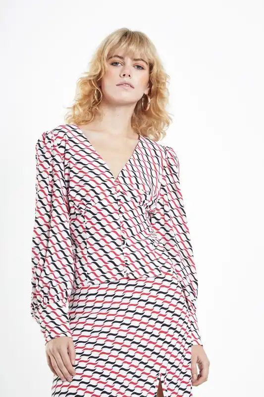 Low V-neck Top with Pull Long Sleeves