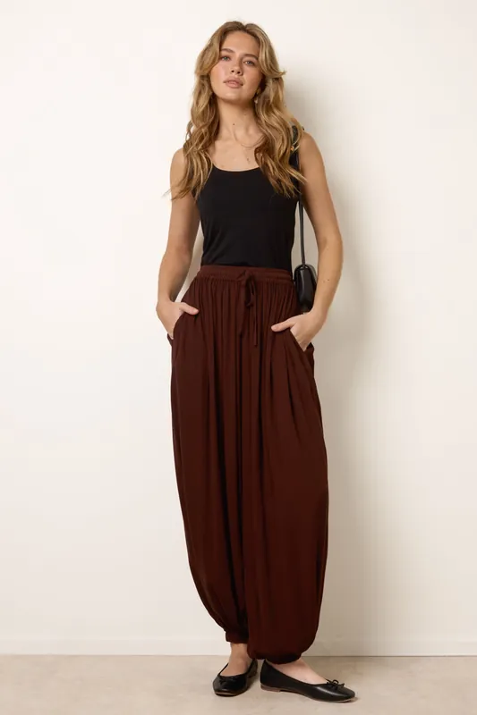 Brown Balloon Trousers - Blue Vanilla