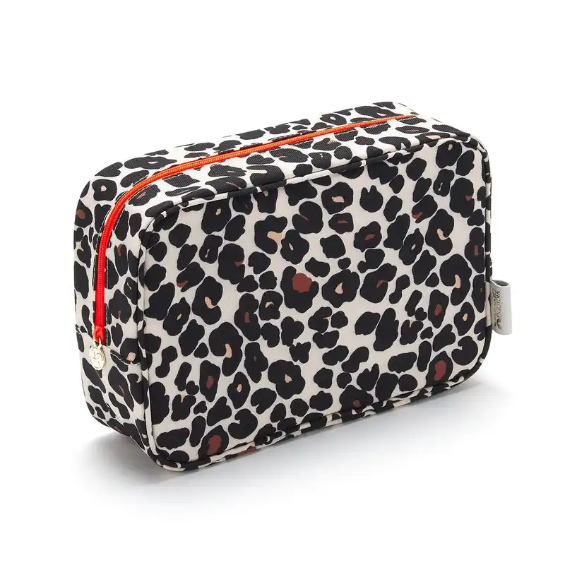 Beauty Kit Case in Leopard Tan - Victoria Green
