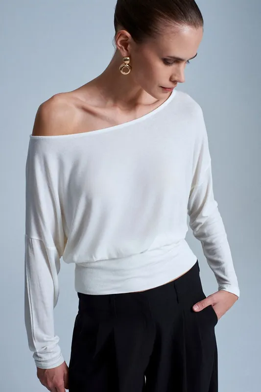 Women's Relaxed Boat Neck Long Sleeve Blouse - Dilvin