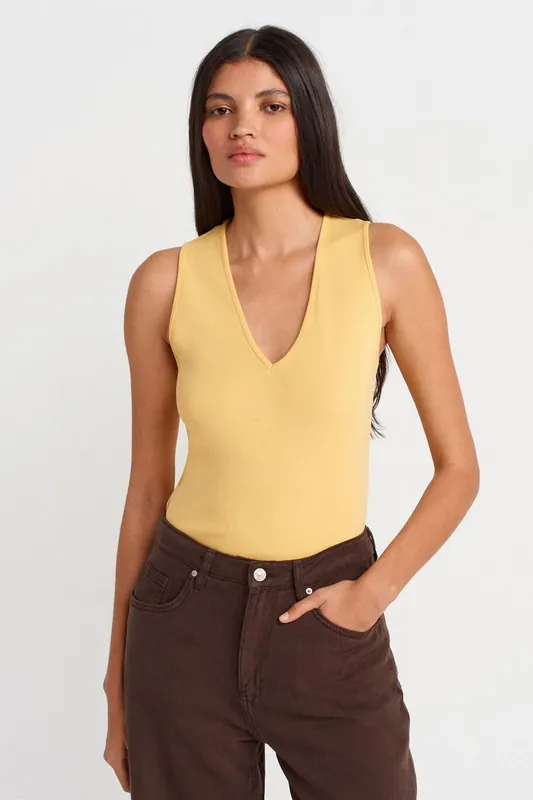 Cotton V-Neck Sleeveless Cami Blouse