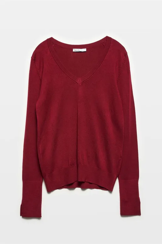 Women's V-Neck Knit Sweater With Side Slit
