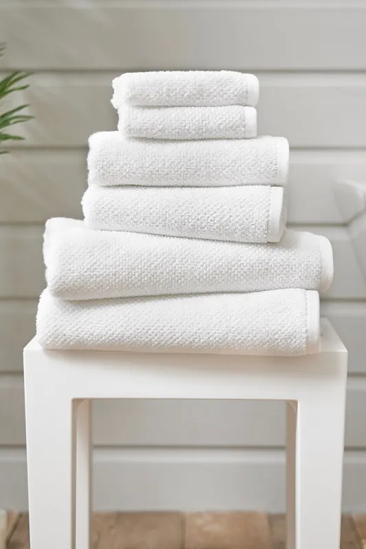 Romeo Luxury Textured Quik Dri 100% Cotton Towels - Deyongs