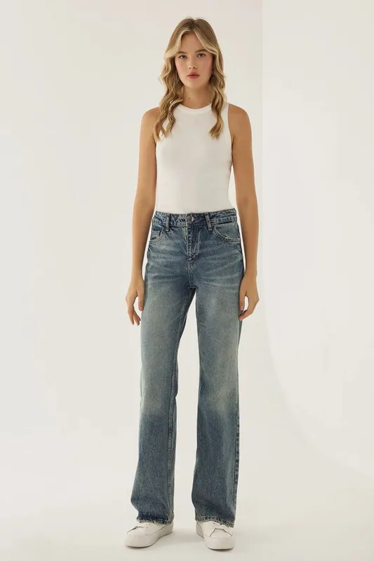 Washed Effect Straight Jeans - Hiccup