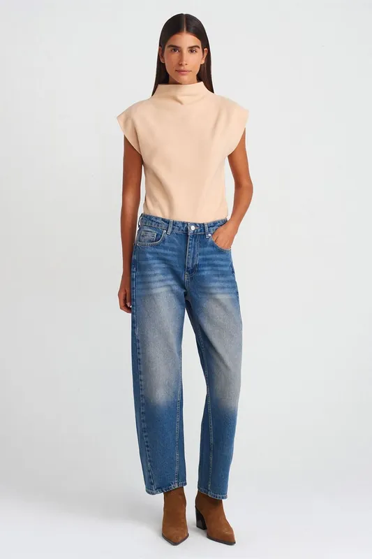 High-Waist Wide-Leg Balloon Jeans