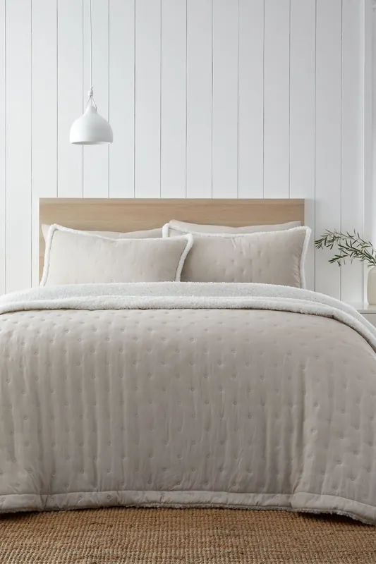Cosy Nori Soft Sherpa 220cm x 230cm Warm And Cosy Bedspread - Catherine Lansfield