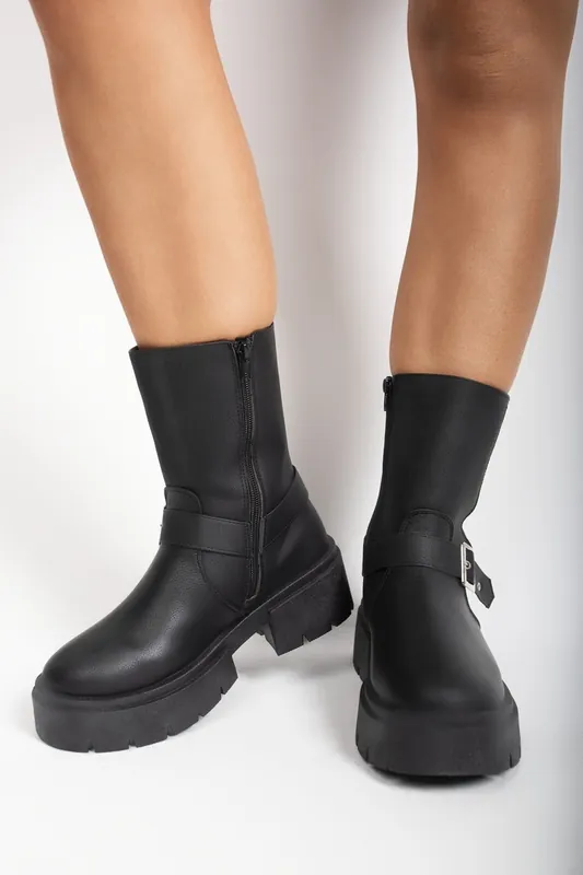Tavina Chunky Biker Boots With Buckle Detail - IKRUSH