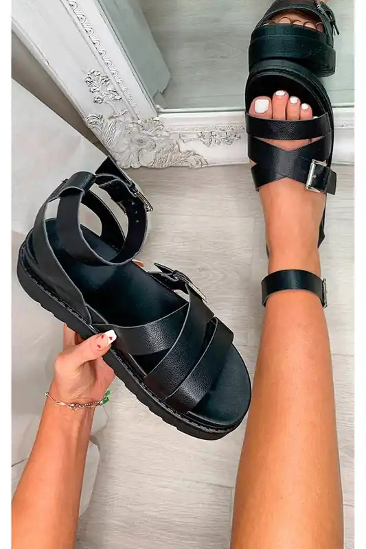 Alaiya Leather Chunky Platform Sandals - IKRUSH