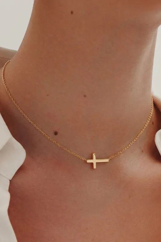 Gold Cross Pendant Necklace - Serla