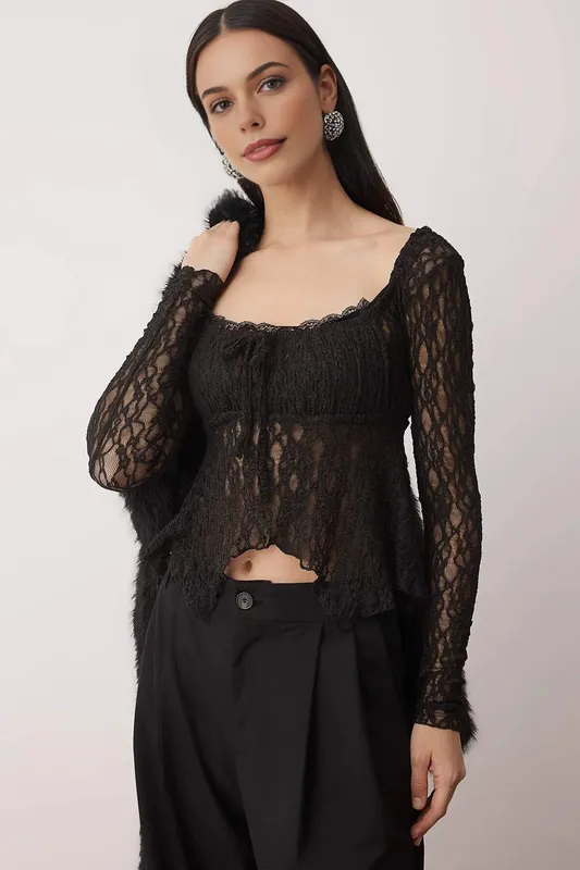Square Neck Unlined Lace Party Blouse - WOVCOR