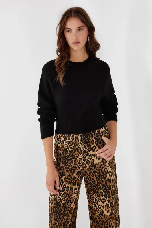 Crew Neck Cropped Sweater - Hiccup