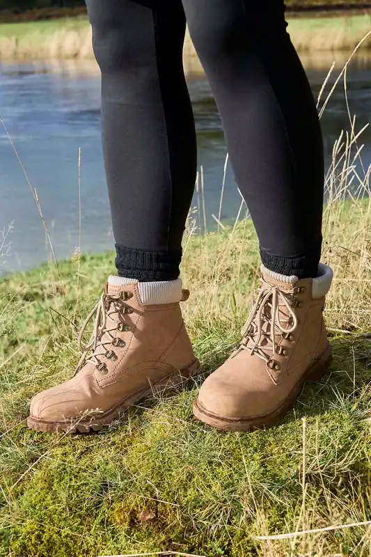 Vienna' Waterproof Non Slip Casual Cushioned Lace Up Hiking Boots - Mountain Warehouse