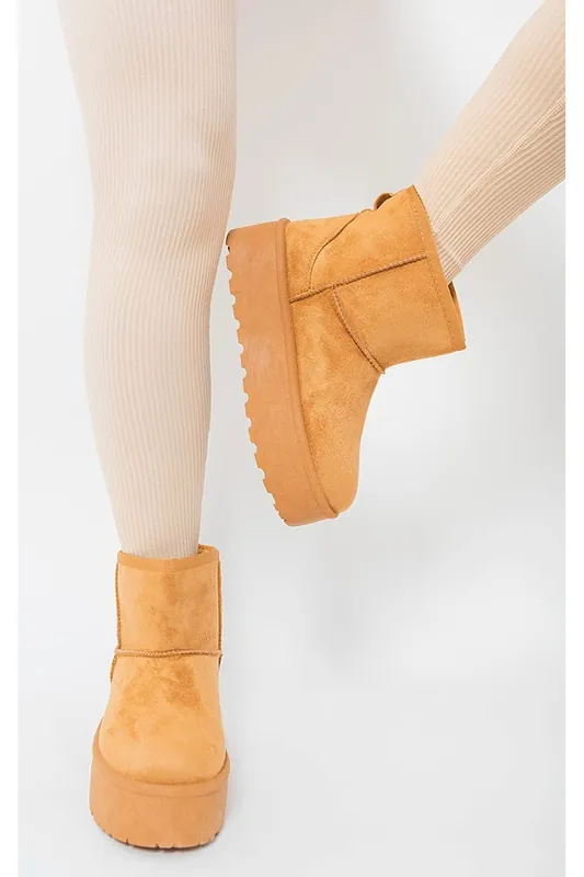 Martha Thick Heel Platform Boots - IKRUSH