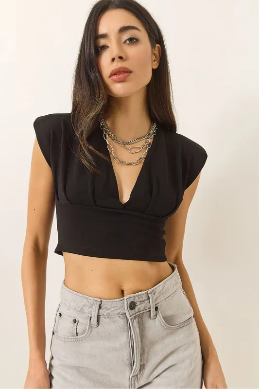 Slim Fit V-Neck Knitted Crop Blouse