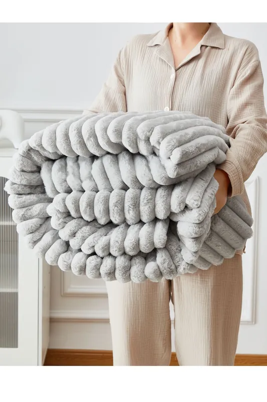 Super Soft Luxury Faux Fur Stripe Throw - Ezysleep