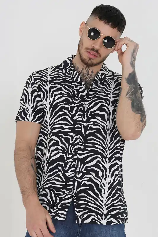 Short Sleeve Print Shirt - Brave Soul